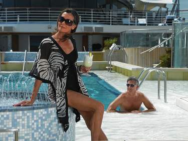 Oceania Cruises The Pool 4.jpg